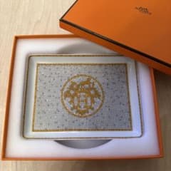 エルメス　モザイク24 ゴールド　寿司プレート エルメス モザイク24 ゴールド 寿司プレート - メルカリ
