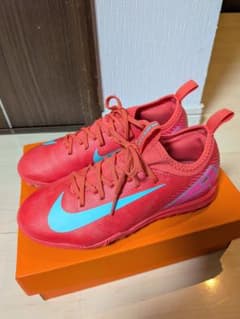 Nike サッカーシューズ ピンク/ブルーのサムネイル