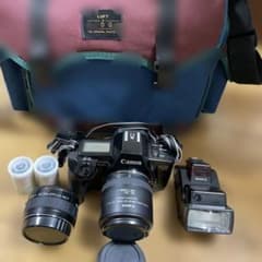 Canon EOS 650 カメラ・レンズ・フラッシュ3点セット Canon EOS 650 一眼レフカメラ セット - メルカリ