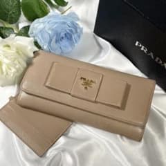 プラダ 長財布 サフィアーノレザー メタルロゴ フラップ ベージュ