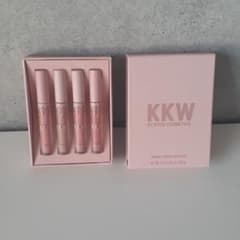 カイリー　コスメティックKKW by KYLIE COSMETICS 4本セットのサムネイル
