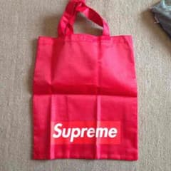 supreme かばんのサムネイル