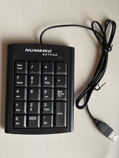 USB テンキーボード ブラック 本体のサムネイル