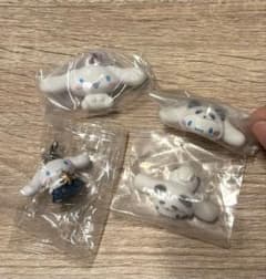 サンリオ シナモロール フィギュア・チャーム 4点セットのサムネイル
