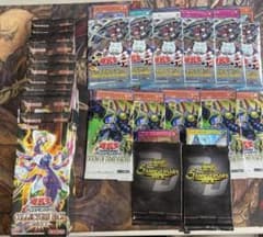 絶版1BOX分未開封】遊戯王 コレクターズパック2017＋開封済み13パック