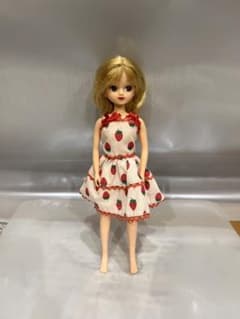 リカちゃん 人形本体 いちご柄ワンピースのサムネイル