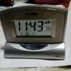 CITIZEN 電波置き時計　（美品）のサムネイル