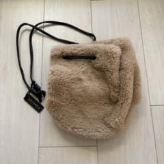 バッグ 巾着 レザー ふわふわのサムネイル