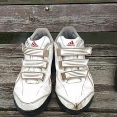 最終価格　野球 トレシュー　22.5　adidasのサムネイル