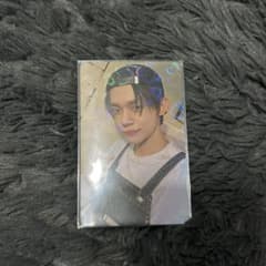 即日発送TXT ヨンジュン tomorrow トレカ　weverse ホログラムのサムネイル