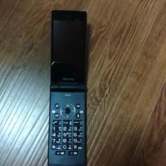 docomo 折りたたみ式携帯電話 ブラックSH-07F - メルカリ