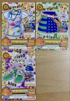 アイカツ ヴィヴィットキス イージーバケーションコーデ 新条ひなき3枚セットのサムネイル