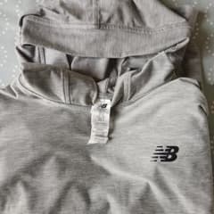 New Balance グレー パーカーのサムネイル