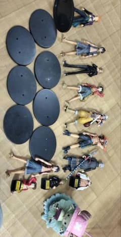 値下げ中！ワンピース フィギュア まとめ売り 12体のサムネイル