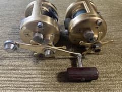 ★ジャンク★ シマノ　カルカッタ　小船400のサムネイル