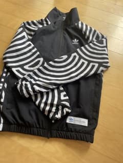adidas ジャケット　ウィンドブレイカーのサムネイル