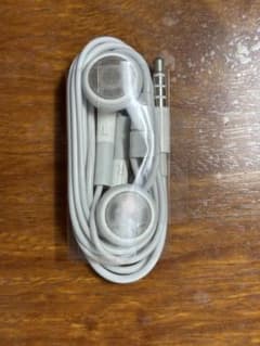 iPhone純正イヤホンのサムネイル