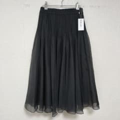 未使用 26年 TO BE CHIC シフォンジー プリーツ スカート 黒 新品 未使用 26年 TO BE CHIC シフォンジー プリーツ スカート 黒 新品