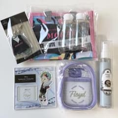 新品 ツイステ フロイド くつろぎマイルーム アクスタ ポーチ バッグ