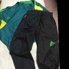 ✩adidas 上下セット 110サイズ✩のサムネイル