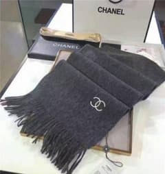CHANEL カシミヤ100％マフラーのサムネイル