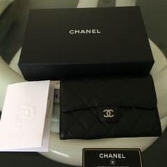 新品★☆CHANEL☆★シャネル マトラッセ二つ折財布のサムネイル