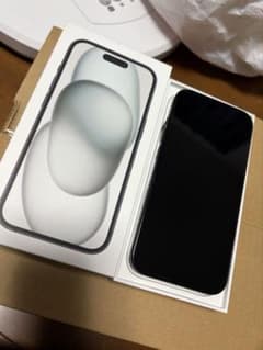 Apple iPhone 15 128GB ブラックのサムネイル