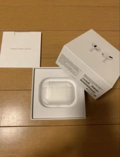 AirPods Pro エアーポッズプロ　片耳（右耳のみ)のサムネイル