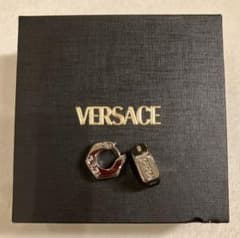 げんげんさま専用【新品・未使用】VERSACE ナットピアス - メルカリ