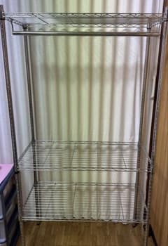 メタルラック　送料込み　4枚板　ハンガーポール　キャスター付き　ポール径25mm メタルラック 送料込み 4枚板 ハンガーポール キャスター付き ポール径