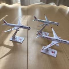 日本航空 JAL Airbus A350 模型飛行機 3機セットのサムネイル