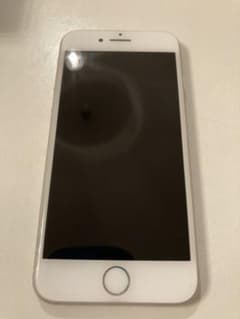 即購入可能！　iPhone 8 Silver 64 GB SIMフリーのサムネイル