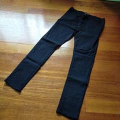 レディース　スキニーパンツ　黒のサムネイル