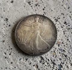 1987年 アメリカンイーグル銀貨 1オンス - メルカリ