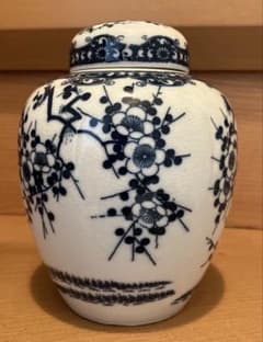中国風壺　陶器のサムネイル