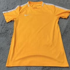 Nike DRI-FIT オレンジ Tシャツ Mのサムネイル