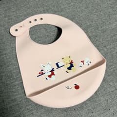 familiar ファミリア　シリコンお食事エプロン ピンクのサムネイル