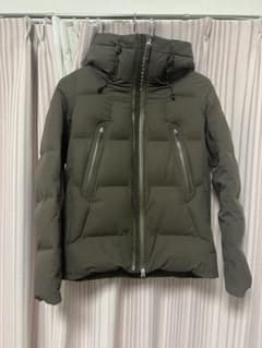 【美品】DESCENTE ALLTERRAIN ダウンジャケット カーキのサムネイル