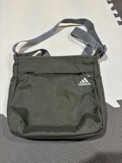 adidasショルダーバッグのサムネイル