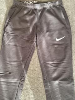 NIKE Dri-FIT テーパードトレーニングパンツ　品番CZ6380-010のサムネイル