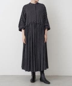 新品BEARDSLEY ビアズリー ドットギャザーワンピース - メルカリ