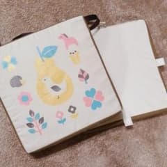 子供用クッションのサムネイル