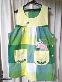 保育士エプロン うさぎとこぶたのサムネイル
