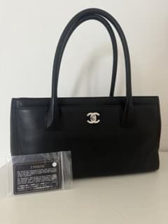 CHANEL ブラック レザートートバッグ - メルカリ