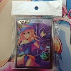 最終値下げ！遊戯王スリーブ　ブラックマジシャン&ブラックマジシャンガールのサムネイル