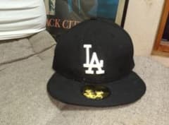Los Angeles Dodgers ベースボールキャップ 黒 LAロゴのサムネイル