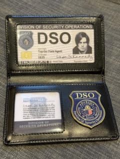新品バイオハザード　レクイエム DSO のバッジとレオン・S・ケネディIDカート 新品バイオハザード レクイエム DSO のバッジとレオン・S・ケネディID