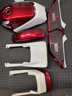 CBX40f 外装一式。 リプロの新品未使用品です！ CBX40f 2型の赤／白のサムネイル