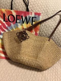 ロエベ カゴバックのサムネイル