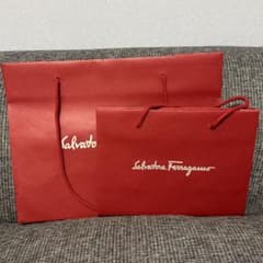 Salvatore Ferragamo ショップ袋 大小セットのサムネイル